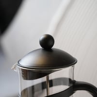 ماكينة تحضير القهوة باللون الاسود - 800 مل