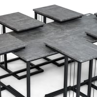 طقم طاولات مصنوع من المعدن والخشب بتصميم مميز بالل...