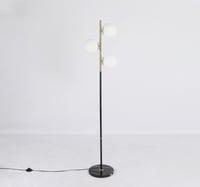 اباجورة ستاند بتصميم عصري باللون الأسود x الذهبي