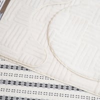 طقم دعاسة حمام بتصميم راقي باللون الابيض - 3 حبة