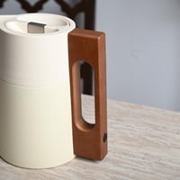 ترمس ستيل بلون بيج ومقبض خشبي – سعة 1 لتر