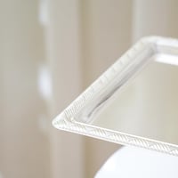 صحن تقديم الكيك بغطاء لحفظ الحلي لون فضي وشفاف مقا...