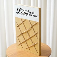 برواز صور مميز بتصميم مميز لون بيج مقاس 40 سم