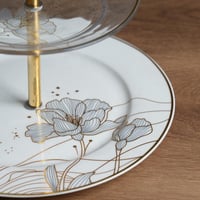 ستاند تقديم للحلويات بقاعدة مزخرفة من طبقتين