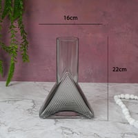 فازة زجاج مصممة بشكل ديكورى مضلع باللون رمادي مقاس...