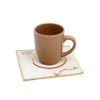 مفرش طاولة مربع صغير بعبارة (شاهي) باللون الابيض م...