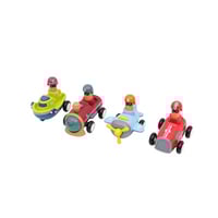 مجموعة سيارات بأشكال مختلفة بالوان متعددة