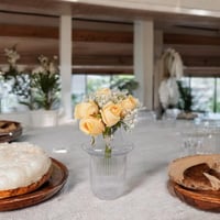 فازة زجاج بتصميم مضلع بشكل مميز باللون الشفاف مقاس...