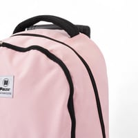 شنطة مدرسية ترولي مع مقلمة بوز بتصميم مميز لون ورد...