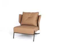 كرسي أنيق ومريح بتصميم مميز لون بنى