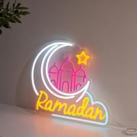 ديكور رمضاني نيون مضيء بتصميم أنيق