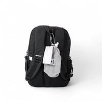 شنطة ظهر مدرسية من بوز مع مقلمة وجيوب متعددة بلون...