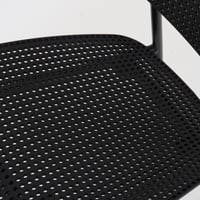 كرسي بلاستك مقوى بقواعد حديد لون أسود مقاس 46x80 س...