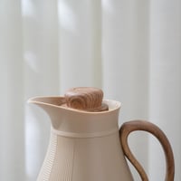 طقم ترامس لحفظ الشاي و القهوة بتصميم مميز لون بيج...