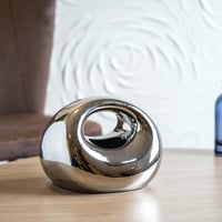 علبة مناديل بتصميم انيق باللون الفضي مقاس 17 سم