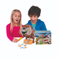 لعبة الكلب يعض للاطفال لون بني