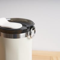 كوب حراري محمول باللون العاجي الفاخر