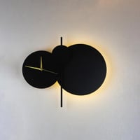 اضاءة جداريه ب3 اضاءات متغيرة بتصميم عصري مع ساعة...