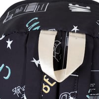 شنطة ظهر مدرسية بتصميم مميز لون اسود