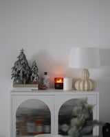 خزانة عرض حديد ببابين زجاجي باللون الأبيض مقاس 103...