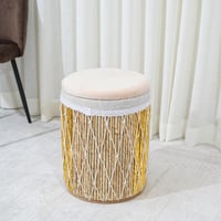 صندوق سجاد صلاه بتصميم مميز لون بيج مقاس 45 سم