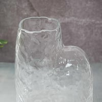 فازة زجاج بتصميم ديكورى أنيق باللون الشفاف مقاس 14...