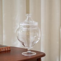 علبة تقديم الحلوي اكريلك بغطاء بتصميم مميز باللون...