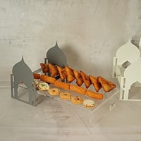 استاند تقديم الحلوي اكريلك بتصميم اسلامي معدن لون...