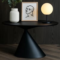 طاولة طعام بتصميم أنيق لون أسود مقاس 150x90x75 سم