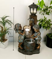 نافورة مياه مضيئة علي شكل منزل وصنبور مزين بالاطفا...