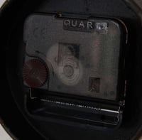 ساعة جدارية