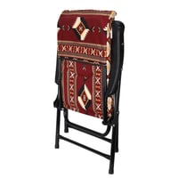 كرسي رحلات قابل للطي بنقشة تراثية بلون بني