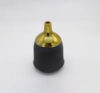 فازة ديكور أنيقة بلون ذهبي وأسود – تصميم عصري فاخر