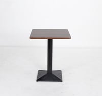 طاولة كافي بتصميم عصري لون بني x أسود مقاس 60x60x7...