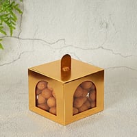 علبة لتقديم الحلوى بتصميم مميز باللون الذهبي مقاس...