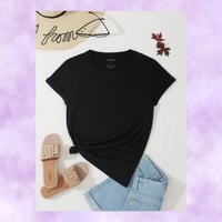 تيشيرت بريميوم نسائي اسود