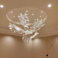 نجف المياه الزجاجية