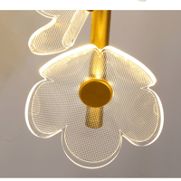 نجفة ورود اكريليك ذهبية خماسية