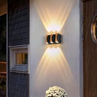 جداري خارجي اسود و ذهبي