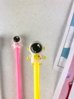 أقلام رائد فضاء