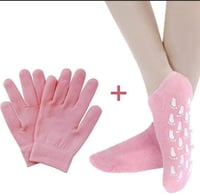 قفازات وشرابات الشطوب