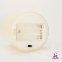 شمعة بلهب متأرجح يشبه اللهب الحقيقي بأضاءة led