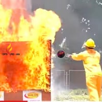 كرة اطفاء الحريق