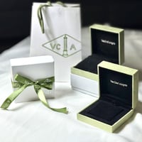 سلسال فان كليف 3 وردات كبيرة - شامل الملحقات