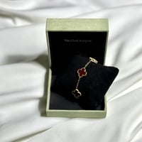 اسوارة فان كليف 5 وردات كبيرة - شامل الملحقات