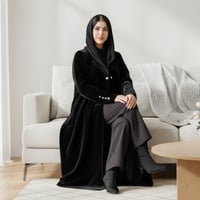 عباية مخمل سادة