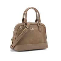 شنطة نسائية لون بني