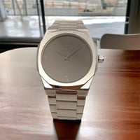 ساعه رجاليه فلامور ارقام عربيه فضي ميناء اسود