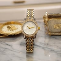 ساعة نسائية موديل هلل لونين ميناء ابيض