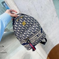 حقيبة ظهر نسائية